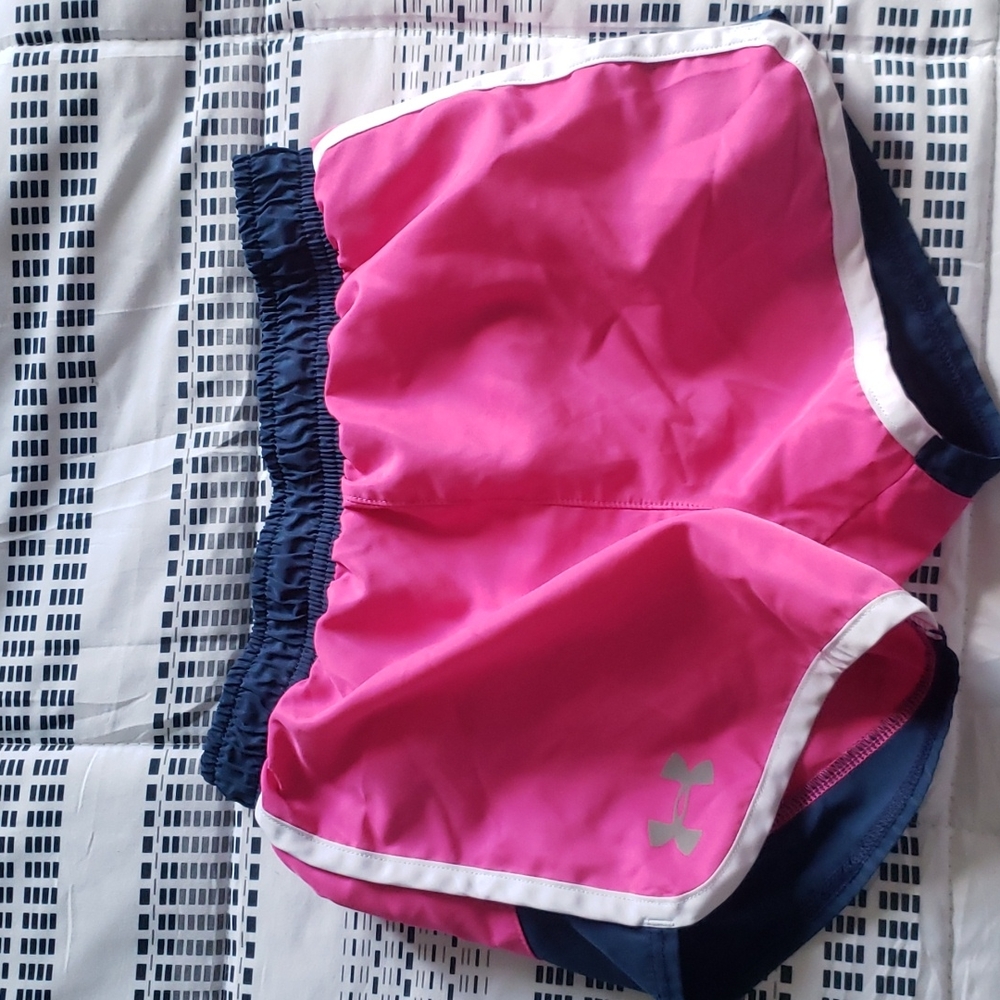 Girls Under Amour Shorts